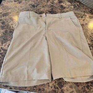 Izod Men's Golf Shorts Size 32